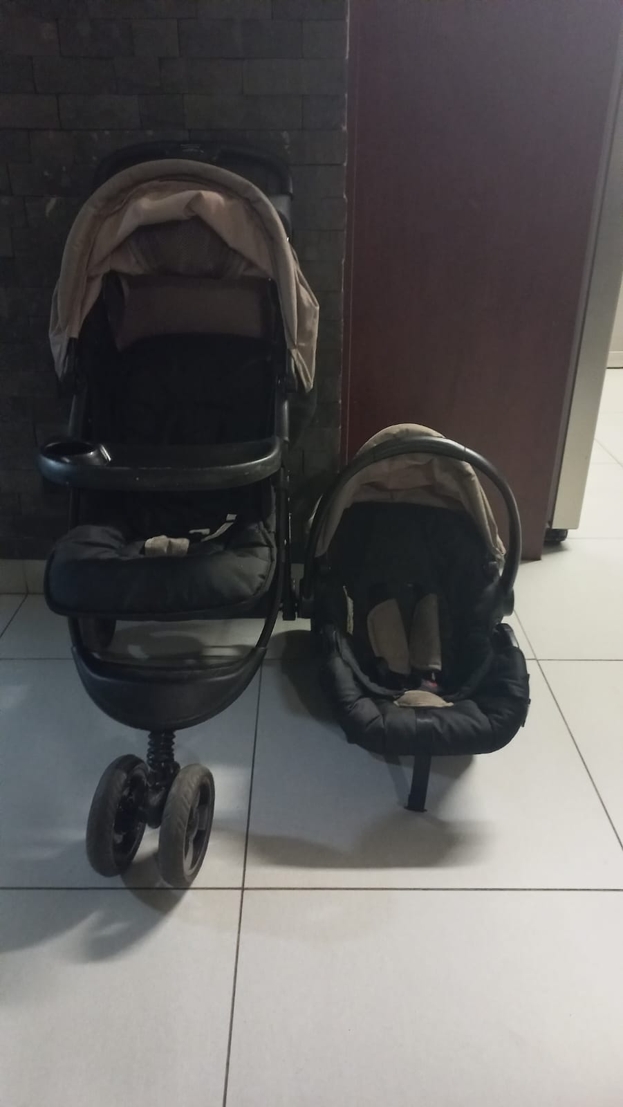 Baby Infant Car Seat – Black & Beige
