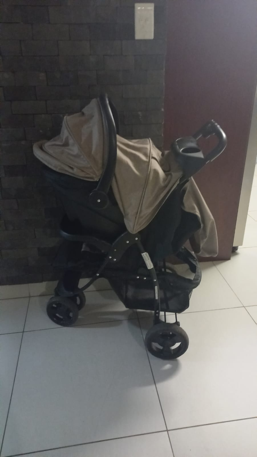 Baby Infant Car Seat – Black & Beige